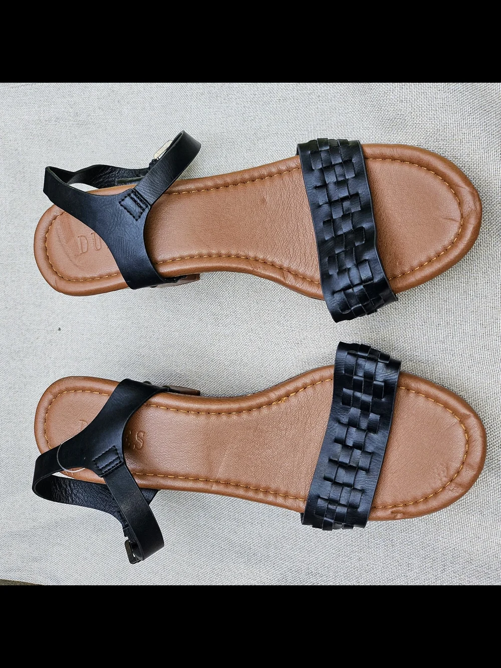 Cushionare Dunes Women's Black Woven Front Strap Sandals